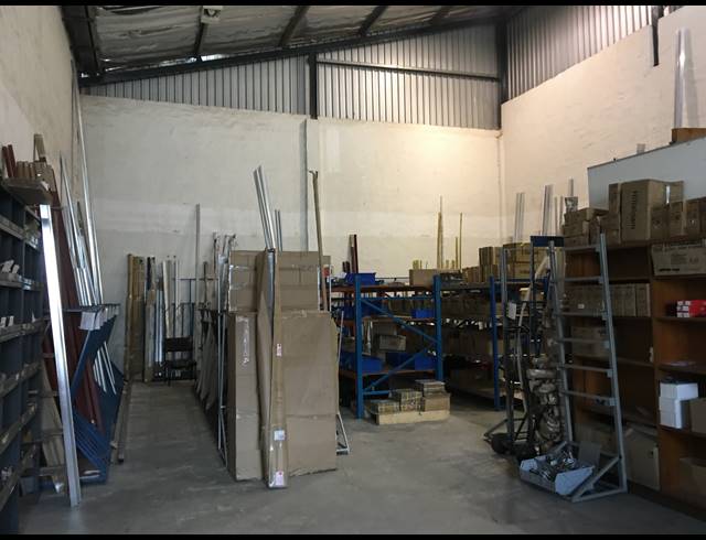 264M² WAREHOUSE TO LET IN RIVERHORSE VALLEY